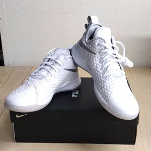 NIKE Men's LEBRON WITNESS III Basketball Shoes
